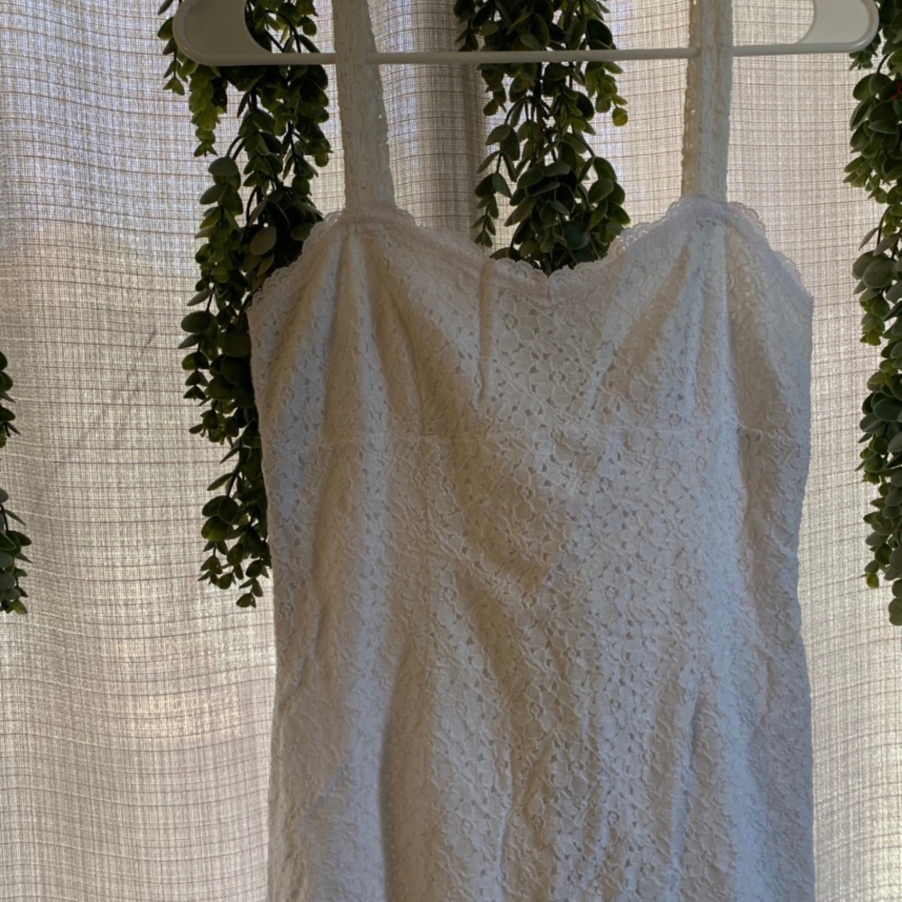 White lace dress